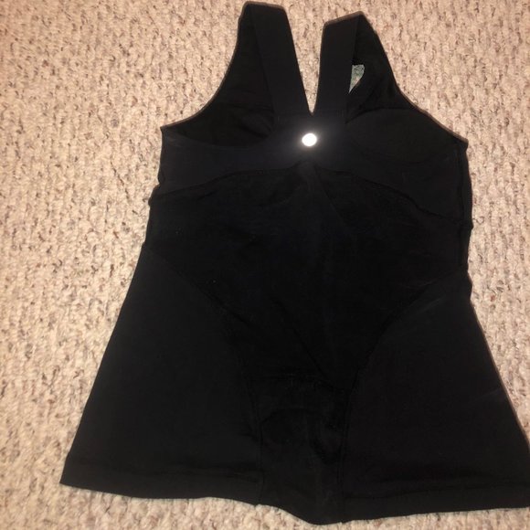 lululemon black tank - Picture 2 of 6
